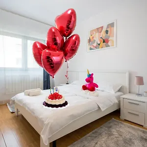 Apartament Skyline - Premium 1br In Timpuri Noi, Bucureşti